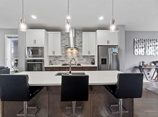 17816 59th St NW, Edmonton, AB T5Y 0W8