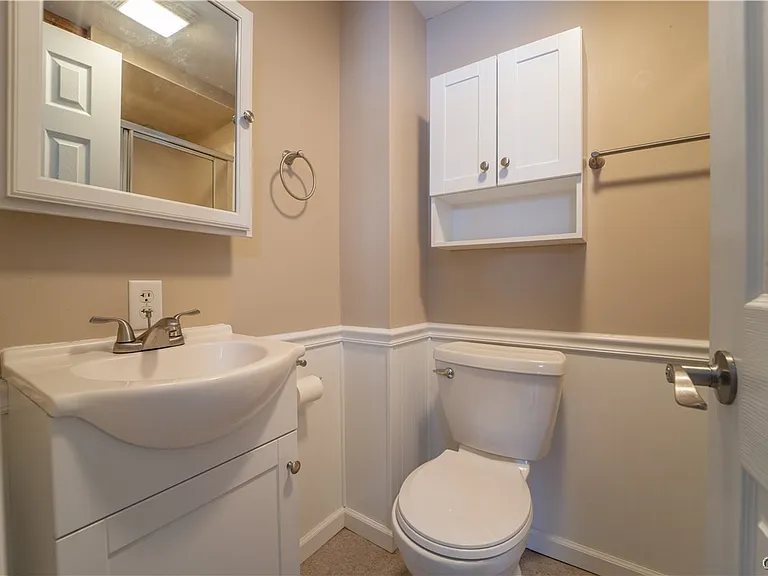 102 N Helmer Ave #3 — Photo 9