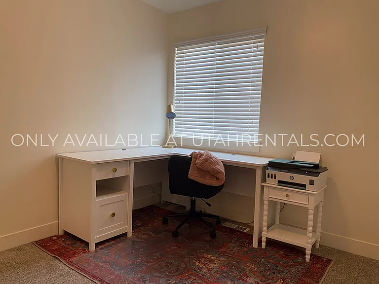 345 W Park View Ln — Photo 22