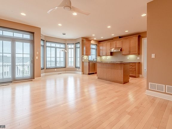 2nd image of 4 Keimel Ct