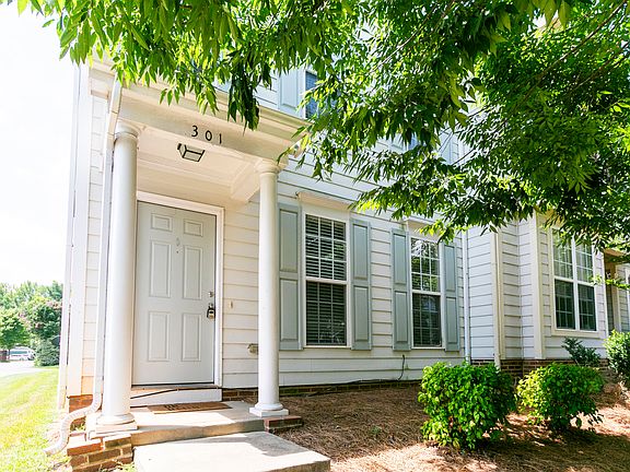 2nd image of 301 Danbury Ct
