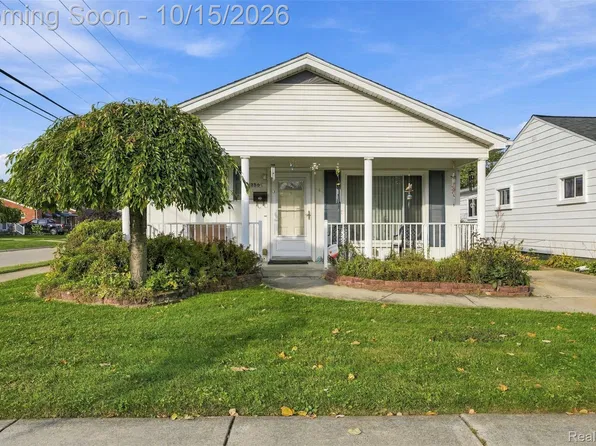8350 Elm St, Taylor, MI 48180