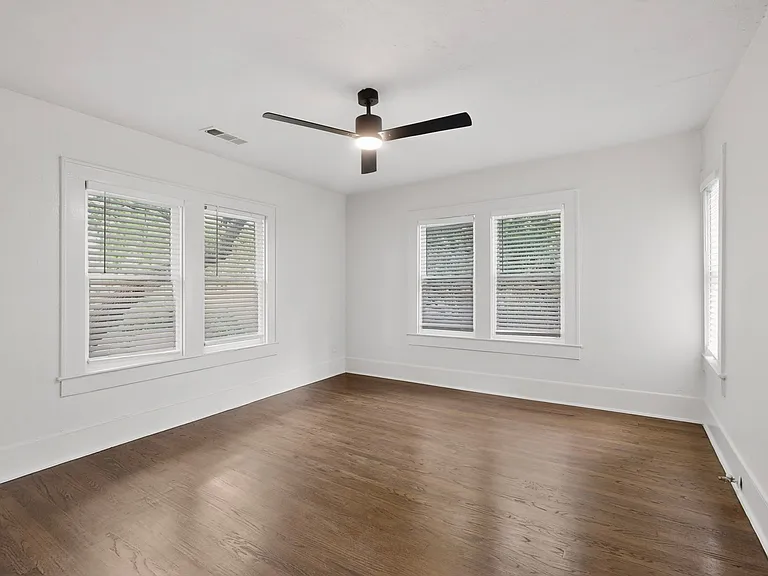 4634 Junius St — Photo 7