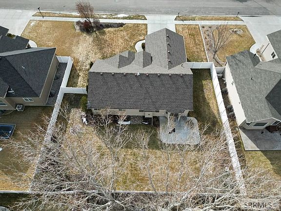5th image of 965 Oxbow Ln