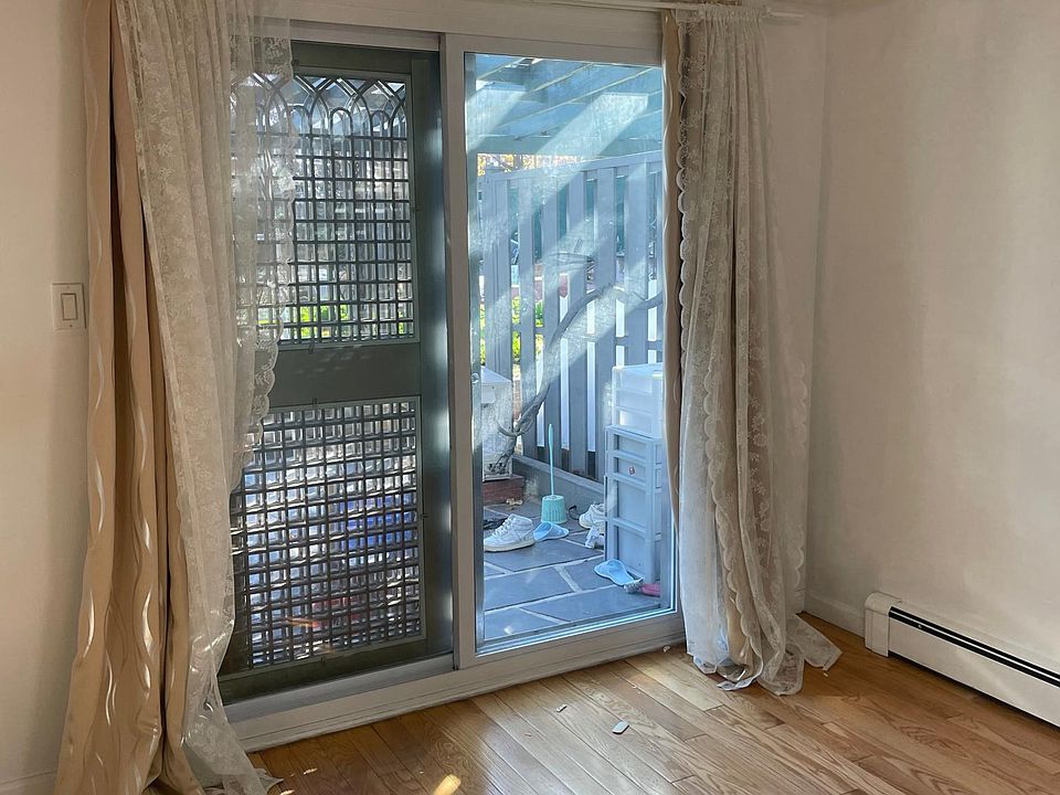 1st image of 14316 Willets Point Blvd Floor 1