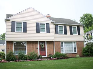 22062 Rye Rd, Shaker Heights, OH 44122