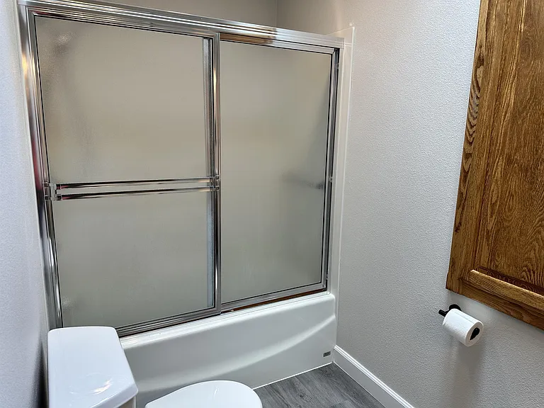 330 E College St — Photo 29