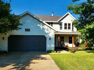 7387 Pheasant Run Dr, Hudsonville, MI