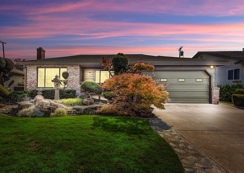 1st image of 2609 Fernandez Dr