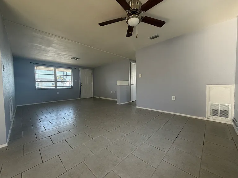 3524 Brompton Dr — Photo 8