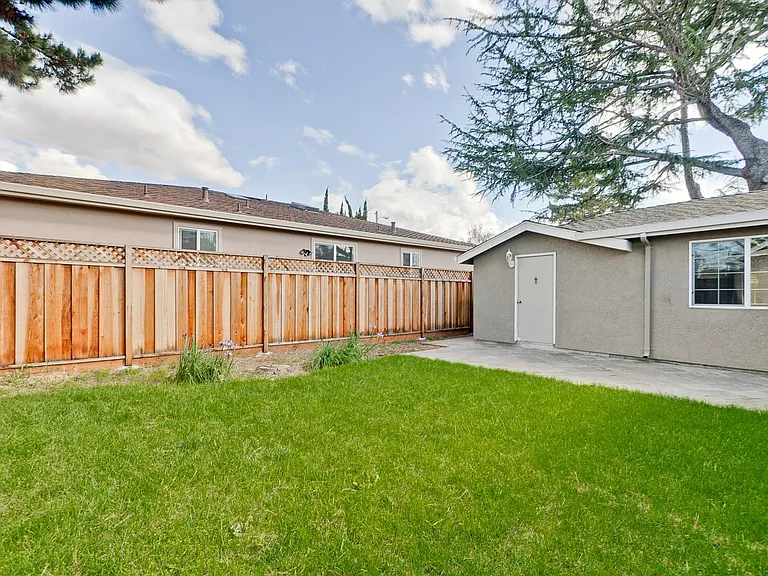 18701 Newsom Ave — Photo 56