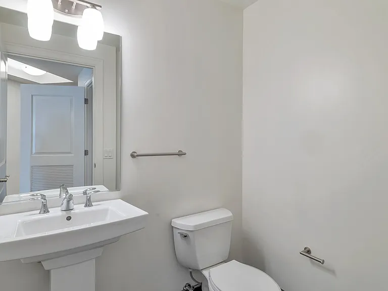 1920 4th Ave #810 — Photo 18