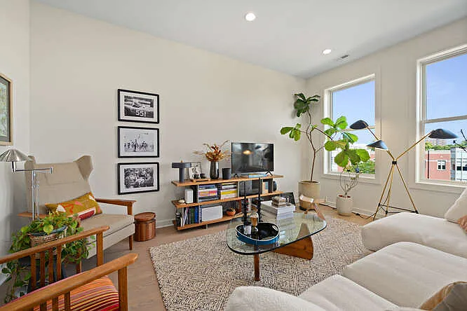2132 N Halsted St #4 — Photo 6
