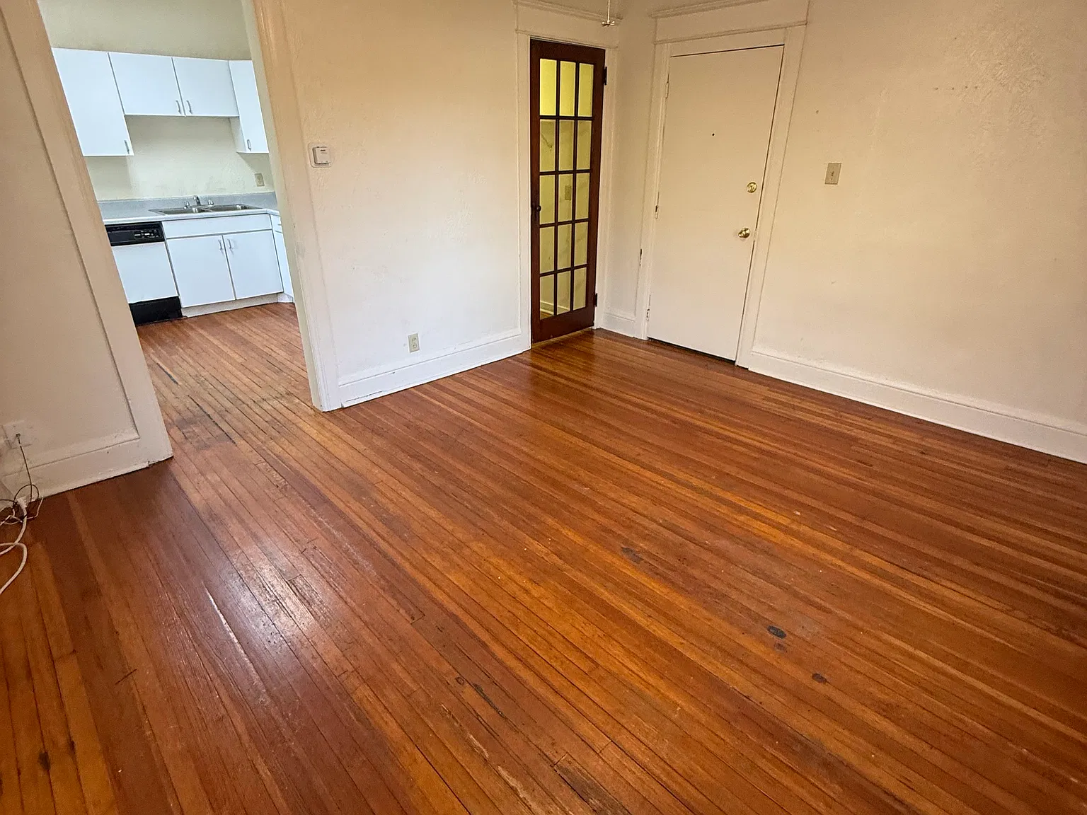 Studio, 600 sqft, $595 — Photo 3