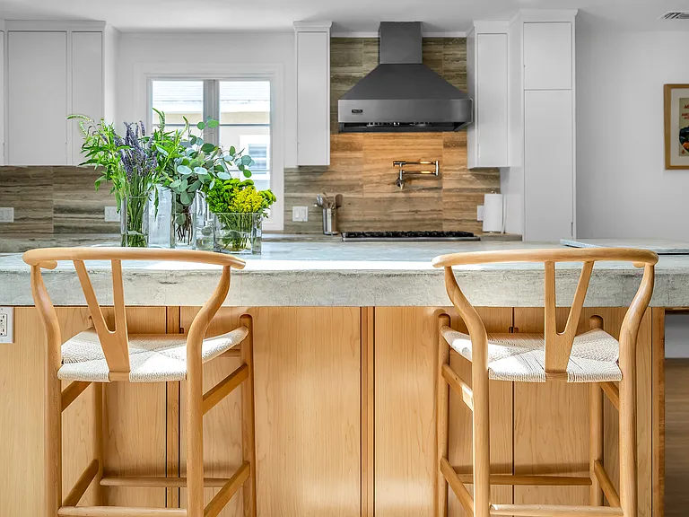 7844 Stewart Ave — Photo 5