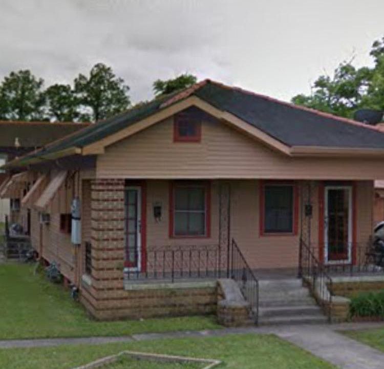 1st image of 2508 Acacia St