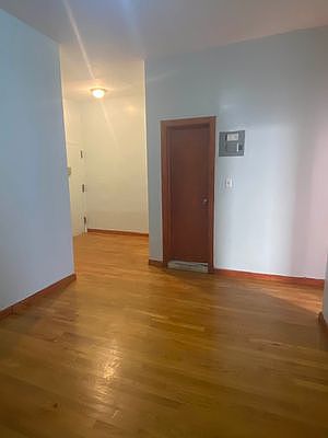 4th image of 489 Tompkins Ave #3