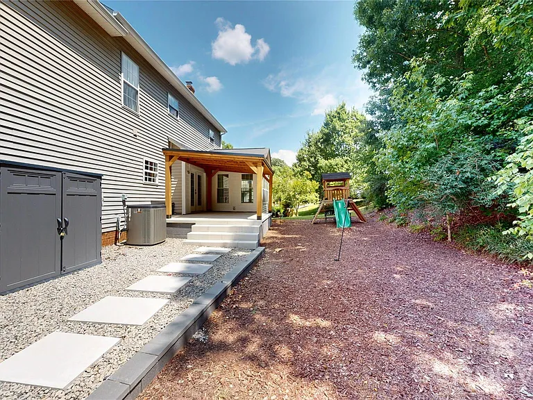 107 Stonemason Ct — Photo 38