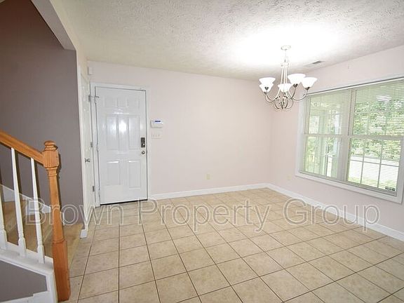 5th image of 165 Pender Rd