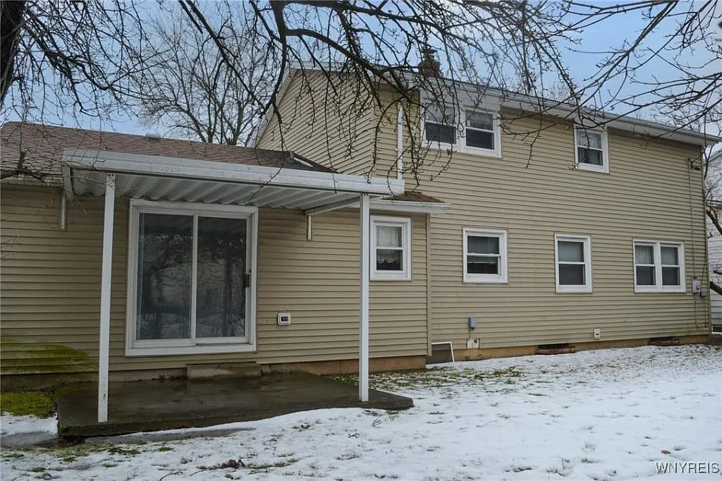 18 Ava Ln — Photo 1