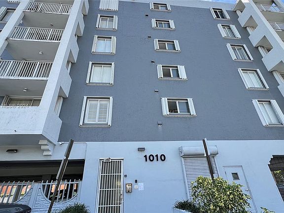 3rd image of 1010 NW 11th St APT 309