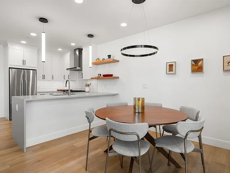 3171 Washington St #204 — Photo 13