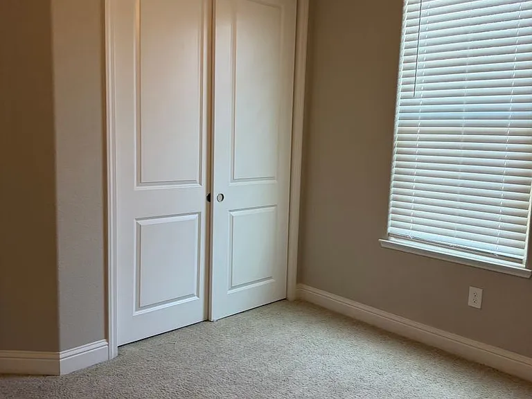 424 Sage Ct — Photo 5