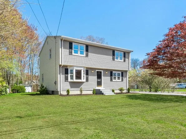 310 Palmer St, Somerset, MA 02726