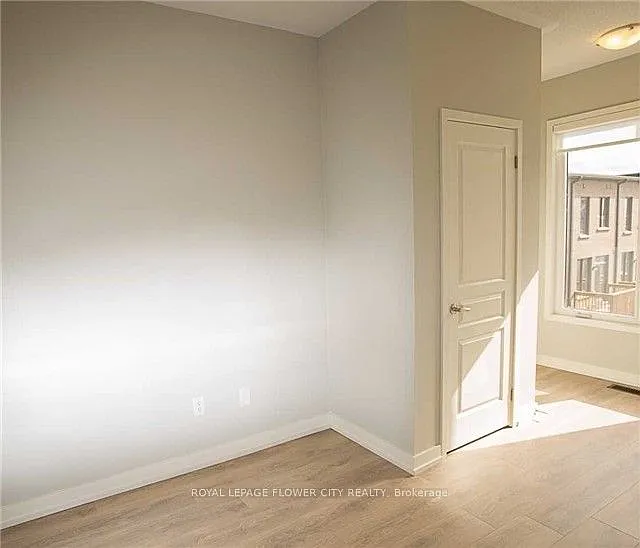 220 Huguenot Rd — Photo 15