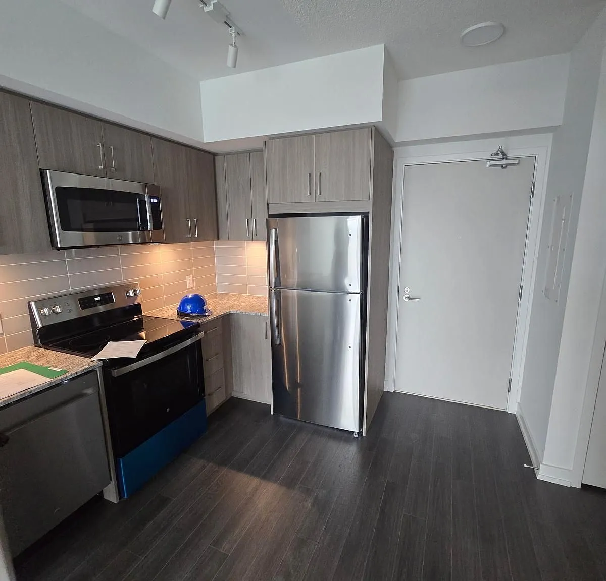 2 bed, $2,200 — Photo 4