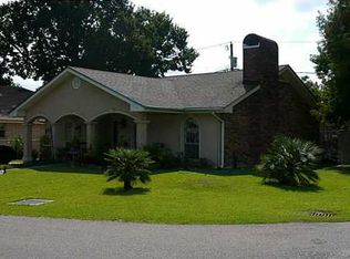 7 Canyon Ln, Saint Rose, LA 70087