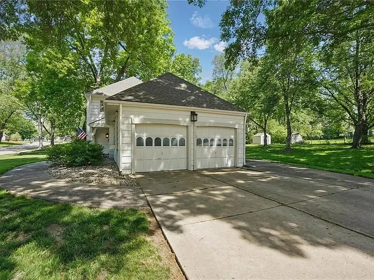 6817 N Bellefontaine Ave — Photo 19