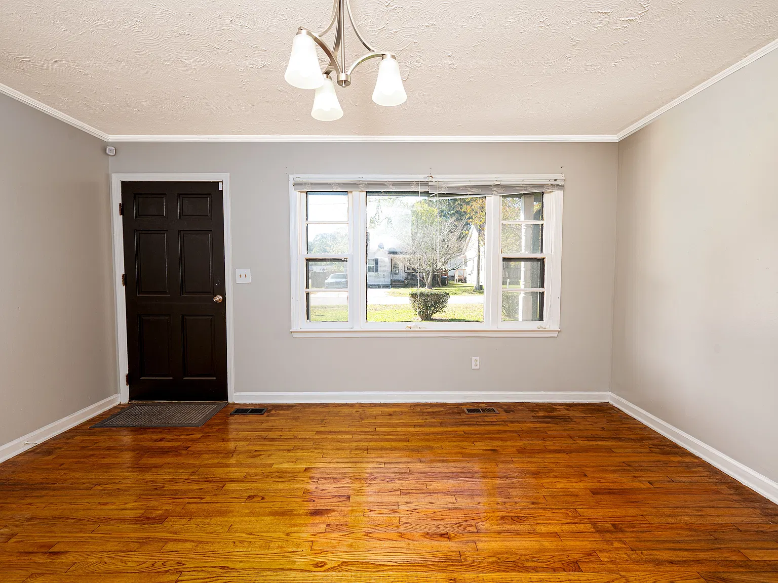 1800 Moore Avenue - 1 — Photo 4