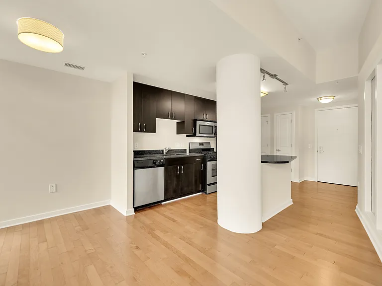 475 K St NW #1123 — Photo 14