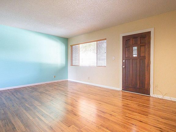 4th image of 749 E Montebello Ave Unit 129