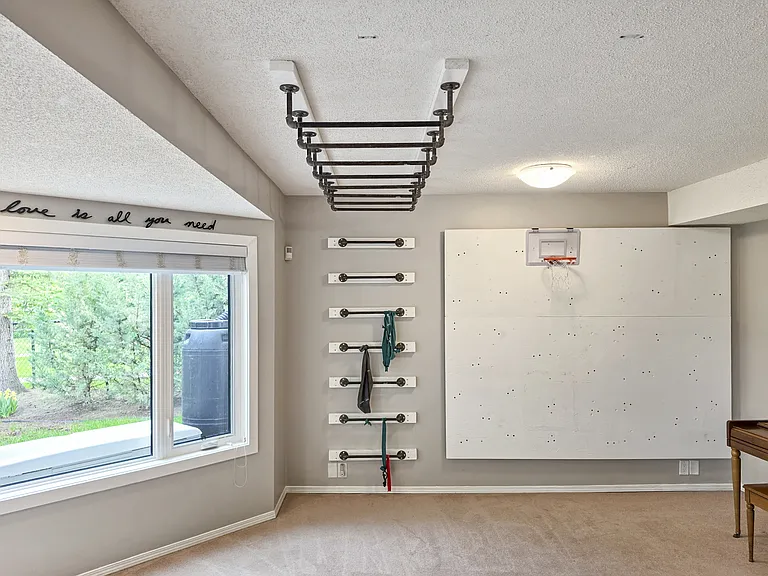 138 Mount Robson Close SE — Photo 26