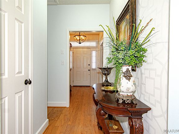 4th image of 1517 Charleton Dr