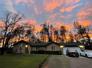 19 Cooper Dr, Redding, CA 96001