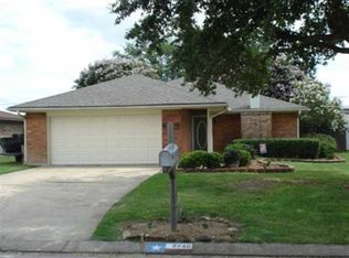 2240 Little John Ln, Groves, TX 77619