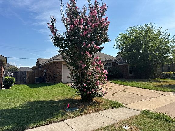 3rd image of 214 Browning Ln