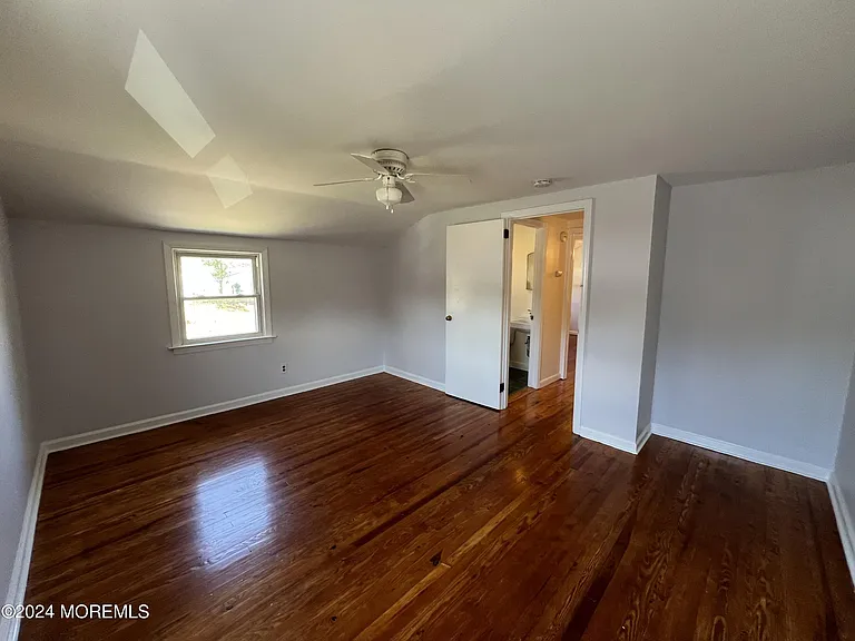 99 McLean St — Photo 19