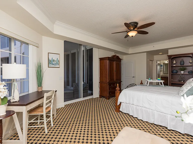 102 Yacht Harbor Dr #468 — Photo 18