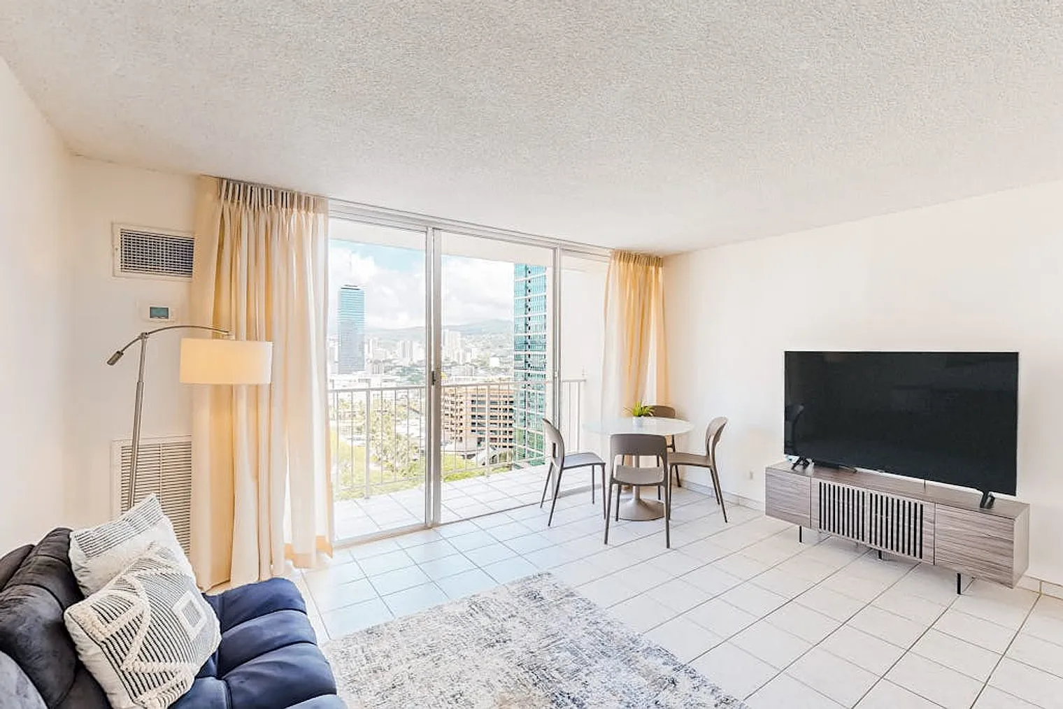 1 bed, 1.0 bath, 538 sqft, $3,155 — Photo 1