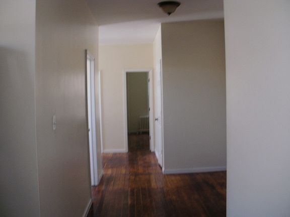 2nd image of 514 44th St #3