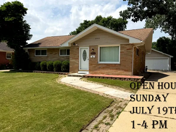 2444 Linden Ave, Waukegan, IL 60087
