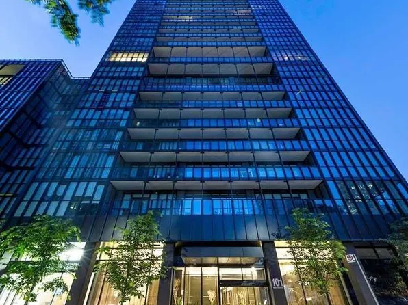 101 Charles St E, Toronto, ON