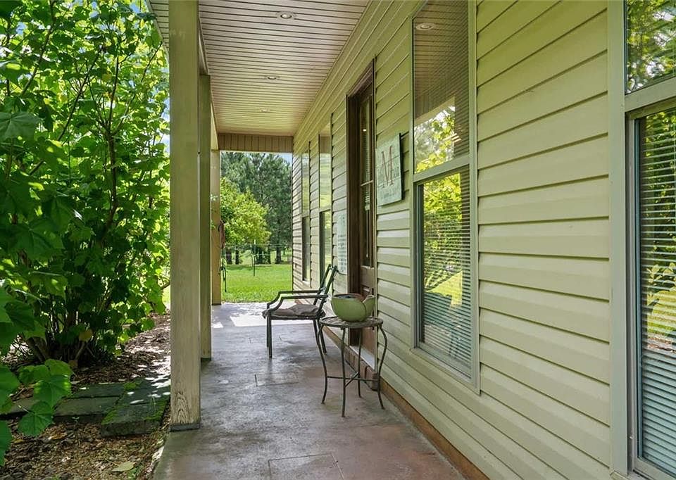 1st image of 16009 Nightingale Ln
