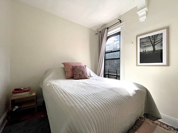 3rd image of 463A Prospect Ave #2