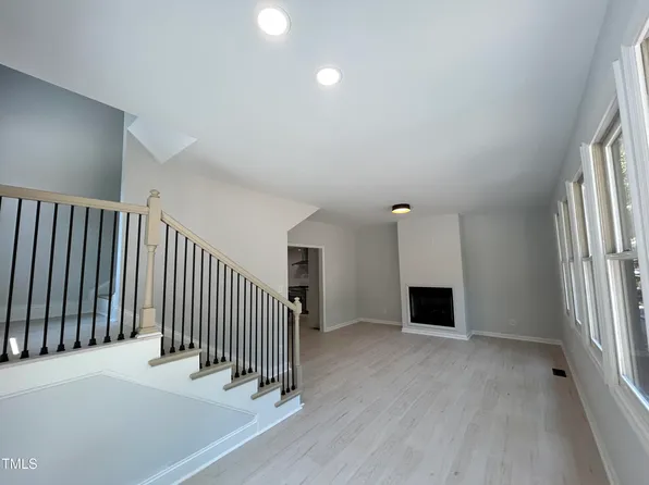 1116 Temple St, Raleigh, NC 27609