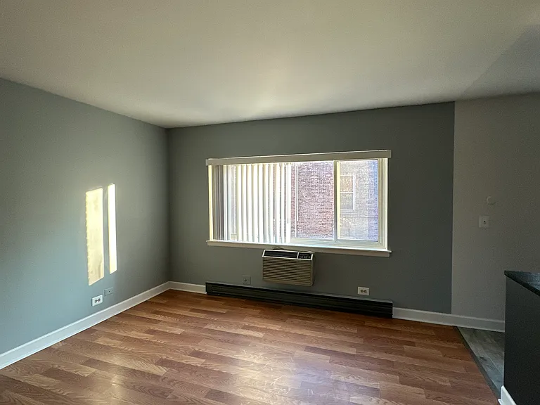 3900 N Pine Grove Ave #319 — Photo 6